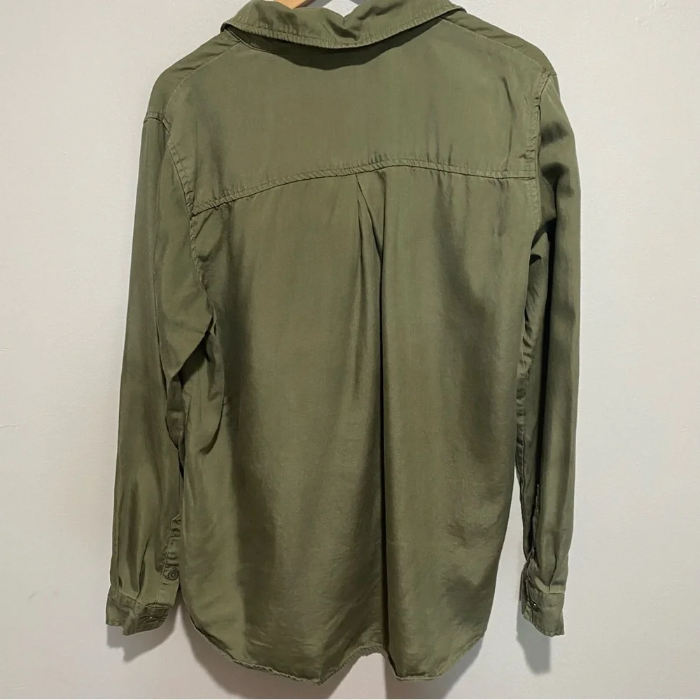 Knox Rose Women's Green V-Neck Collared Button Down Long‎ Sleeve Top Size M